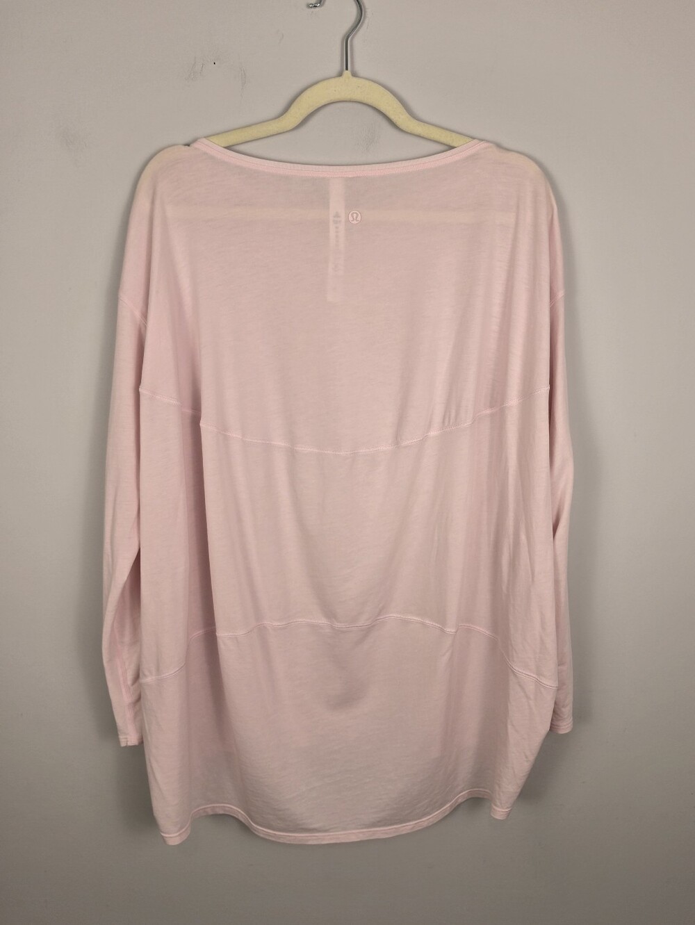 Lululemon Back in Action Long Sleeve ShirtStrawberry Milkshake size 14